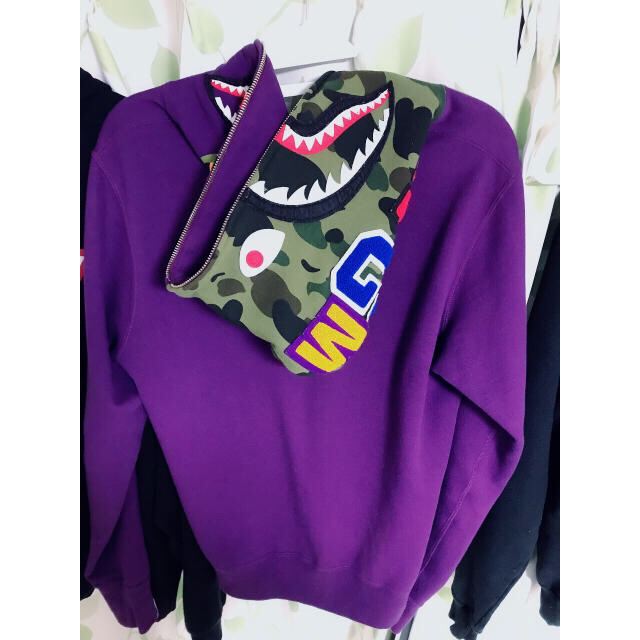 A BATHING APE(アベイシングエイプ)のA BATHING APE シャークフーディー メンズのトップス(パーカー)の商品写真