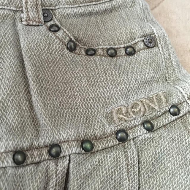 RONI(ロニィ)のRONI スタッズ付プリーツスカート キッズ/ベビー/マタニティのキッズ服女の子用(90cm~)(その他)の商品写真