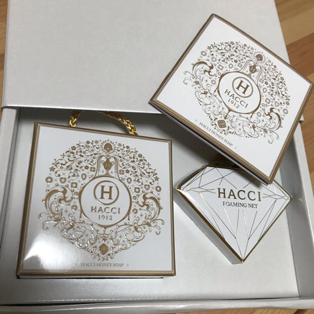 HACCI(ハッチ)のHACCI はちみつ石鹸&泡だてネットセット コスメ/美容のスキンケア/基礎化粧品(洗顔料)の商品写真