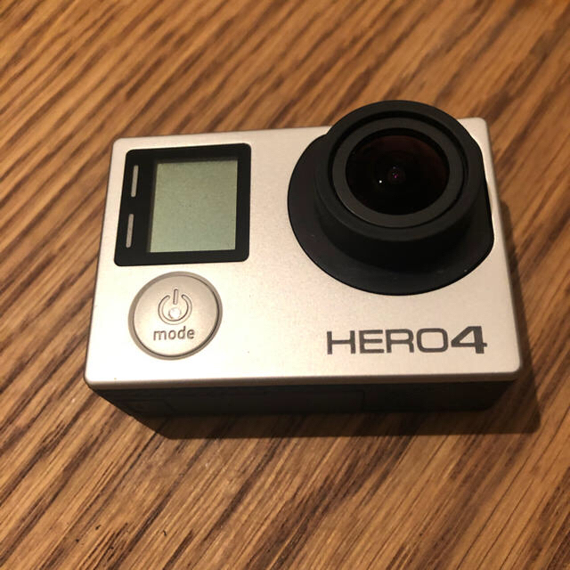 GoPro(ゴープロ)のGoPro hero4 シルバー エディション スマホ/家電/カメラのカメラ(コンパクトデジタルカメラ)の商品写真