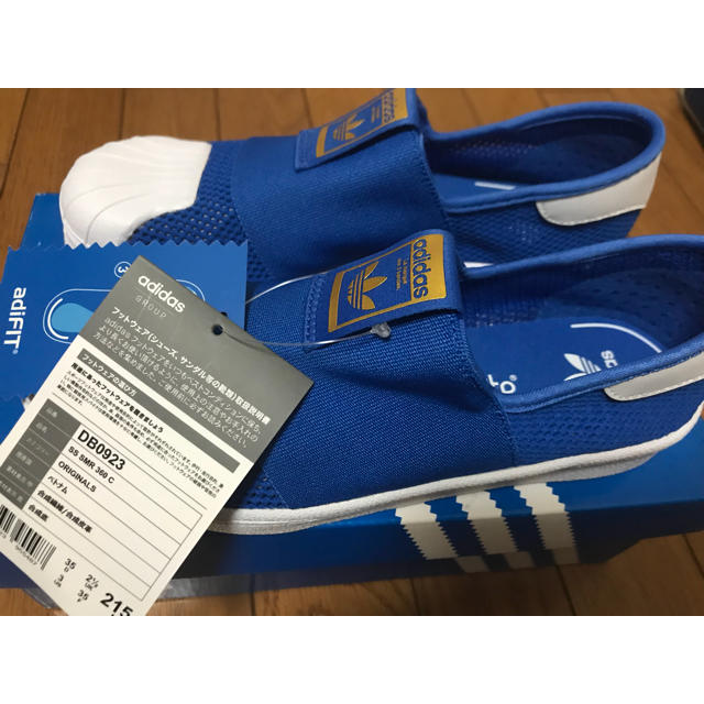 adidas(アディダス)の新品 アディダス サンダル スリッポン キッズ 21.5cm 青 ブルー キッズ/ベビー/マタニティのキッズ靴/シューズ(15cm~)(サンダル)の商品写真