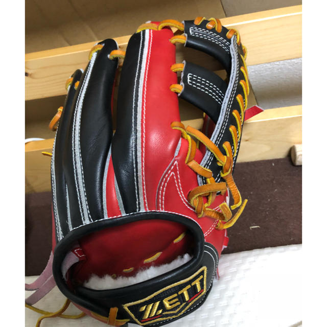 ZETT(ゼット)のZETT軟式オーダーグローブ 内野手用 スポーツ/アウトドアの野球(グローブ)の商品写真