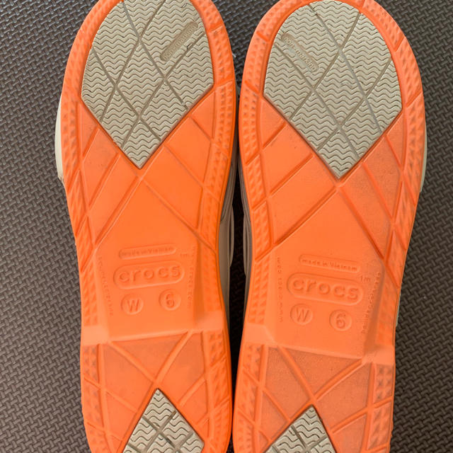 crocs(クロックス)の【美品】crocs サンダル クロックス レディースの靴/シューズ(サンダル)の商品写真