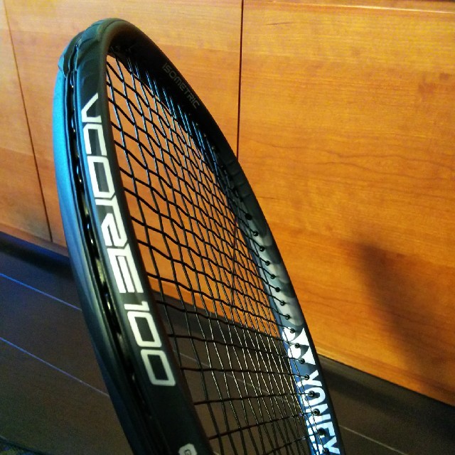 YONEX(ヨネックス)の 値下げ YONEX ヨネックス vcore 100 G2 ギャラクシーブラック スポーツ/アウトドアのテニス(ラケット)の商品写真