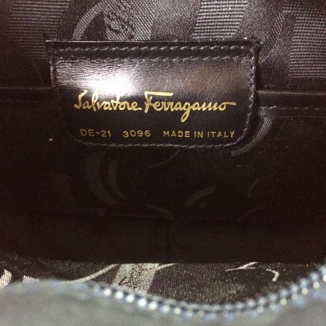 Ferragamo(フェラガモ)の美品‼︎フェラガモ ショルダーバック レディースのバッグ(ショルダーバッグ)の商品写真