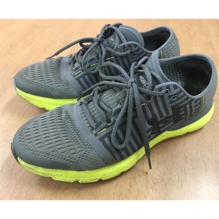 アンダーアーマー(UNDER ARMOUR)のラーみゃ様専用！アンダーアーマスニーカー 中古！(スニーカー)