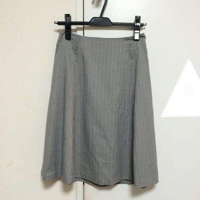 ViS(ヴィス)のピンストライプフレアスカート レディースのスカート(ひざ丈スカート)の商品写真