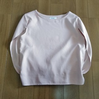 アベイル(Avail)の桜色　トップス(カットソー(長袖/七分))