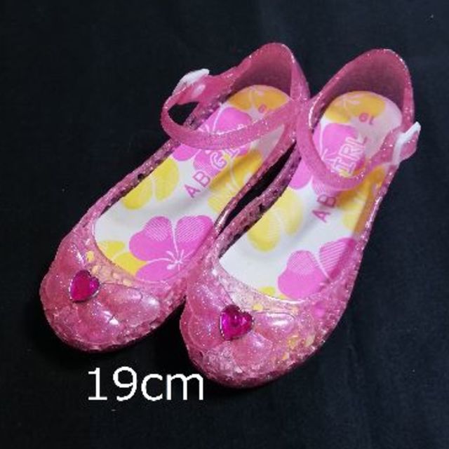 中古女児キラキラサンダル19cm ピンクの通販 by じゅん's shop|ラクマ