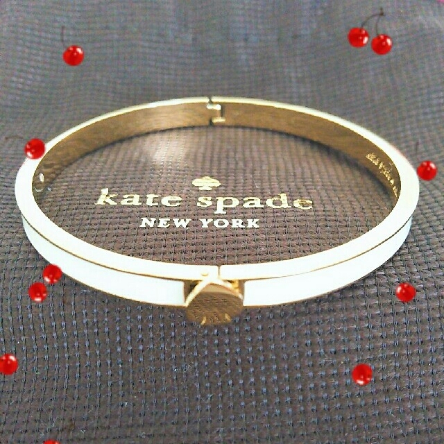 kate spade new york(ケイトスペードニューヨーク)のケイトスペード バングルブレス レディースのアクセサリー(ブレスレット/バングル)の商品写真