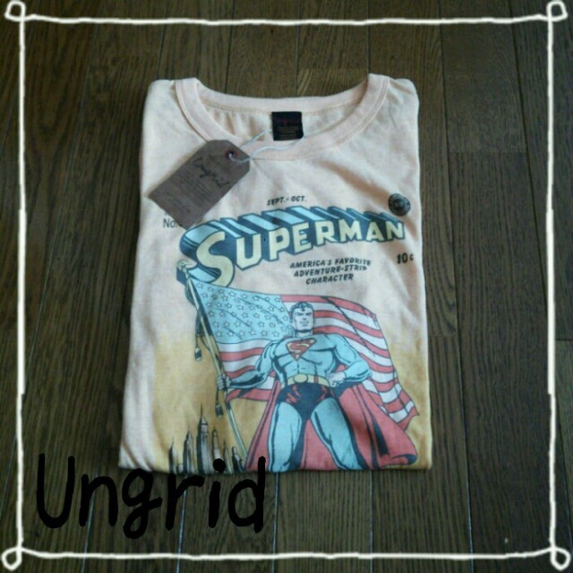 Ungrid(アングリッド)のUngrid superman Tee レディースのトップス(Tシャツ(半袖/袖なし))の商品写真