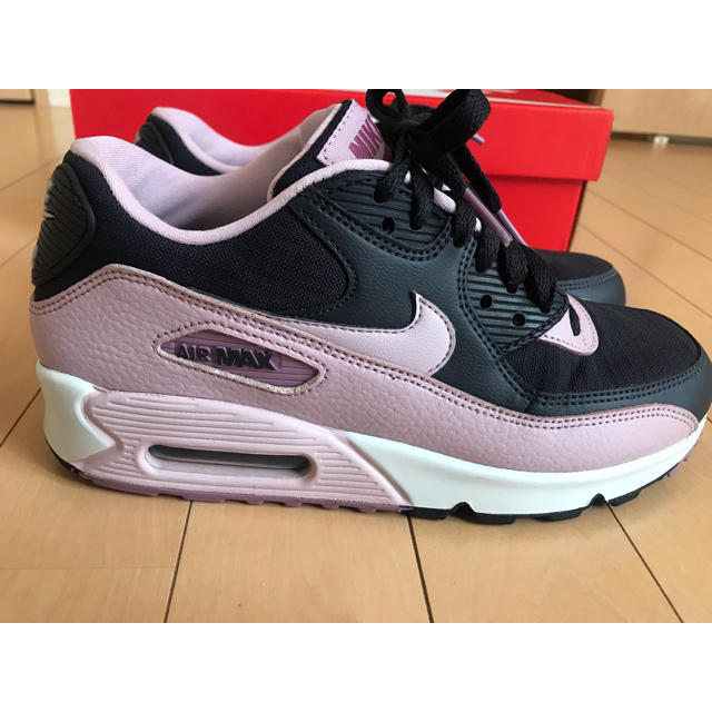 NIKE(ナイキ)のピンクリボンローズさん専用 NIKE AIR MAX 90 レディース レディースの靴/シューズ(スニーカー)の商品写真