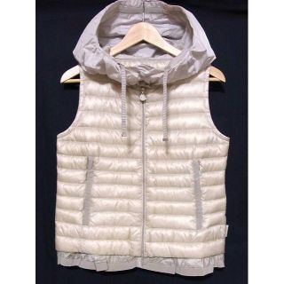 モンクレール(MONCLER)のモンクレール LUCILA フリル ダウンベスト 0 ベージュ 国内正規品(ダウンベスト)