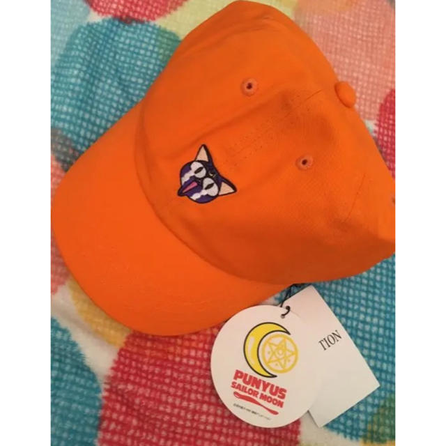 PUNYUS(プニュズ)のPUNYUS  セーラームーンコラボ ルナ キャップオレンジ レディースの帽子(キャップ)の商品写真