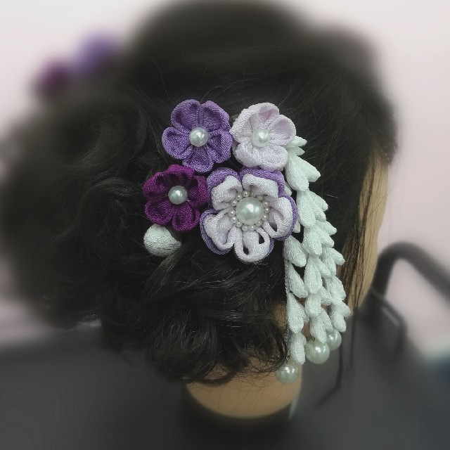 成人式髪飾り ハンドメイドのアクセサリー(ヘアアクセサリー)の商品写真