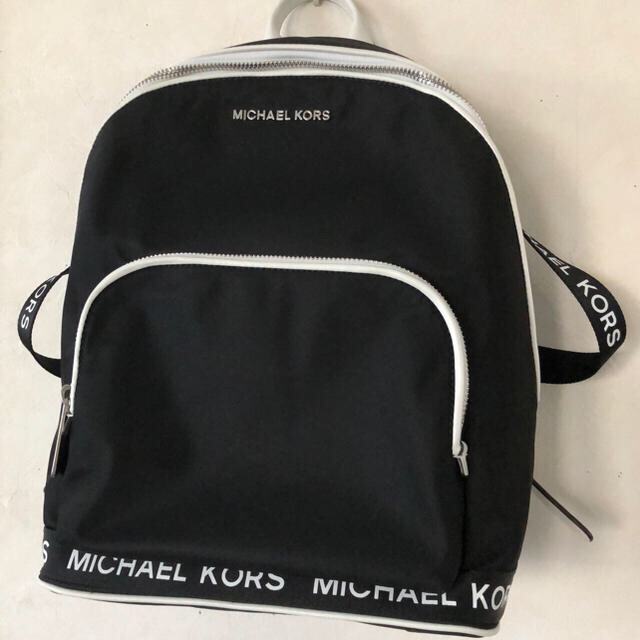 Michael Kors - 新品未使用品☆2019SS新作☆マイケルコース☆ロゴリュックの通販 by rin's shop｜マイケルコースならラクマ