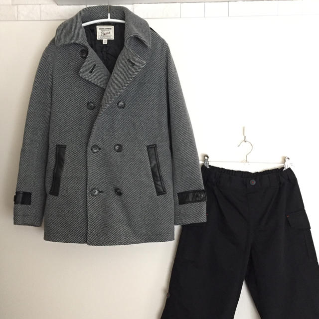 UNIQLO(ユニクロ)のUNIQLO ／ハーフコート／グレー／150 キッズ/ベビー/マタニティのキッズ服男の子用(90cm~)(コート)の商品写真