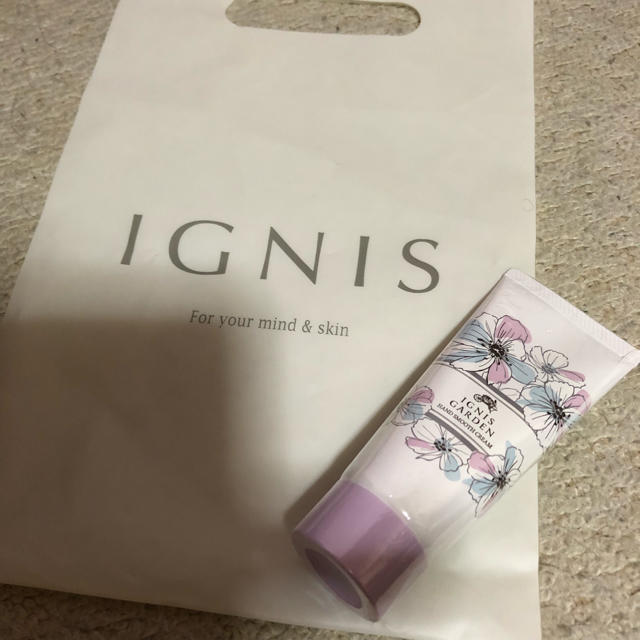 IGNIS(イグニス)のmooootsu様専用イグニス　ハンドクリーム コスメ/美容のボディケア(ハンドクリーム)の商品写真