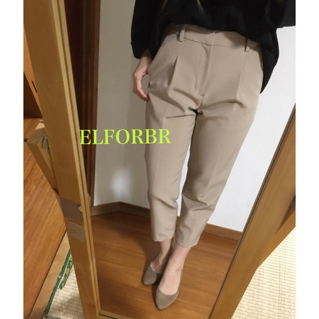 ELFORBR(エルフォーブル)のELFORBR✨テーパードパンツ レディースのパンツ(カジュアルパンツ)の商品写真