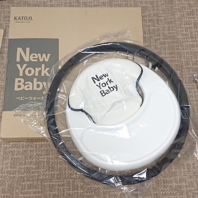 KATOJI(カトージ)の新品 カトージ 歩行器 New York baby ニューヨークベビー  キッズ/ベビー/マタニティの外出/移動用品(歩行器)の商品写真