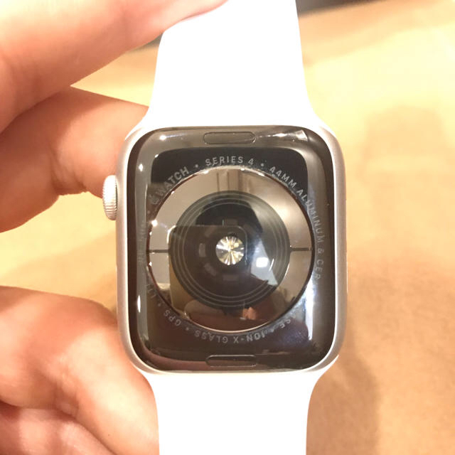 Apple(アップル)のApple Watch‎ series4 GPS ＋セルラー スマホ/家電/カメラのスマートフォン/携帯電話(スマートフォン本体)の商品写真