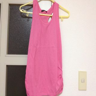 背中あきタンクトップ★新品(タンクトップ)