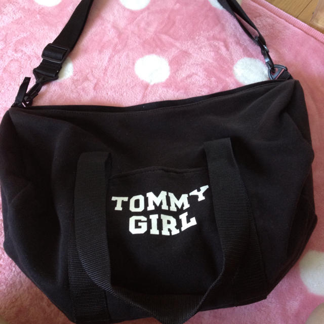 tommy girl(トミーガール)のtommy girlのシンプルショルダー レディースのバッグ(メッセンジャーバッグ)の商品写真