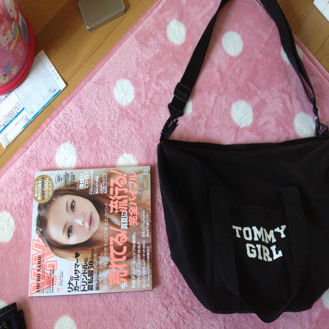tommy girl(トミーガール)のtommy girlのシンプルショルダー レディースのバッグ(メッセンジャーバッグ)の商品写真