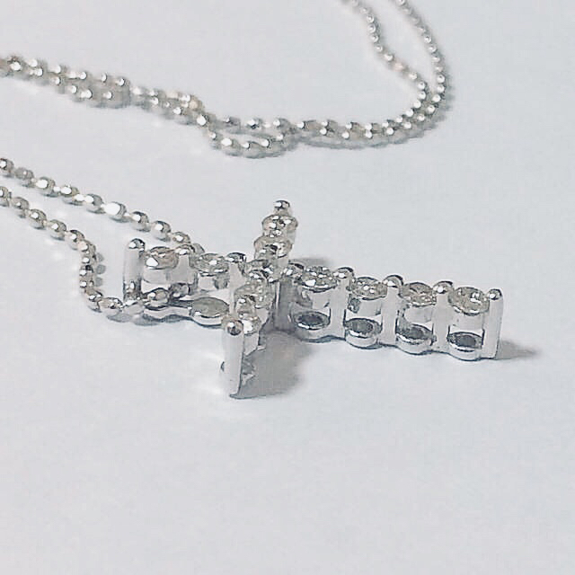 K18WG ダイヤクロスネックレスの通販 by zai's shop｜ラクマ