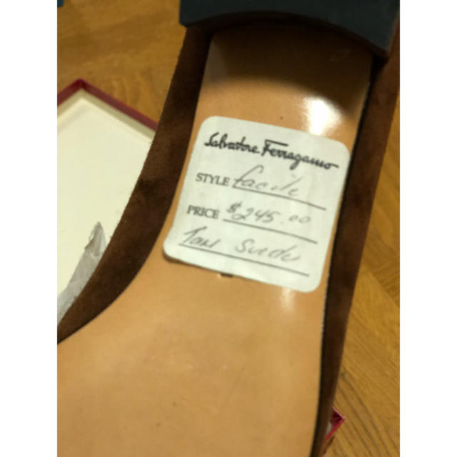 Salvatore Ferragamo(サルヴァトーレフェラガモ)のフェラガモパンプス  スエード レディースの靴/シューズ(ハイヒール/パンプス)の商品写真
