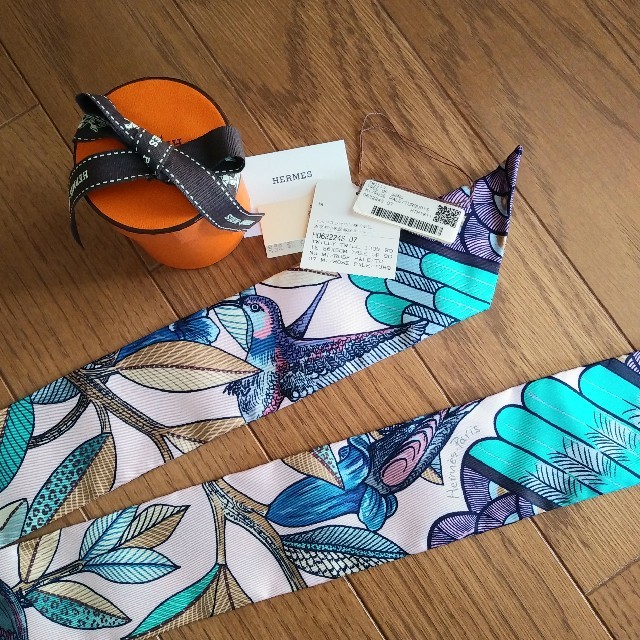 Hermes ツイリー ツリーオブソング