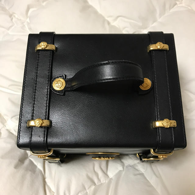 爆買いセール VERSACE ベルサーチ コスメボックスの通販 by パラン's shop｜ヴェルサーチならラクマ 