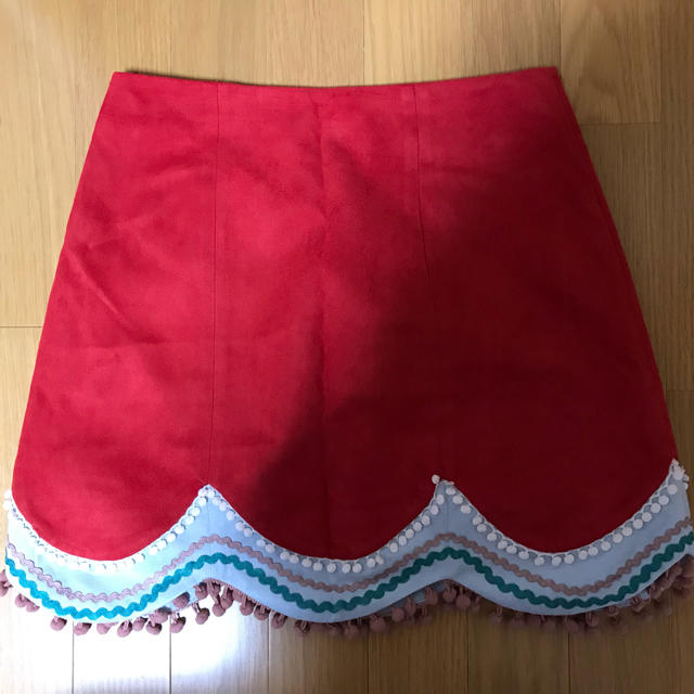 Lily Brown(リリーブラウン)のリリーブラウン 台形切り替えスカート ポンポン レディースのスカート(ミニスカート)の商品写真