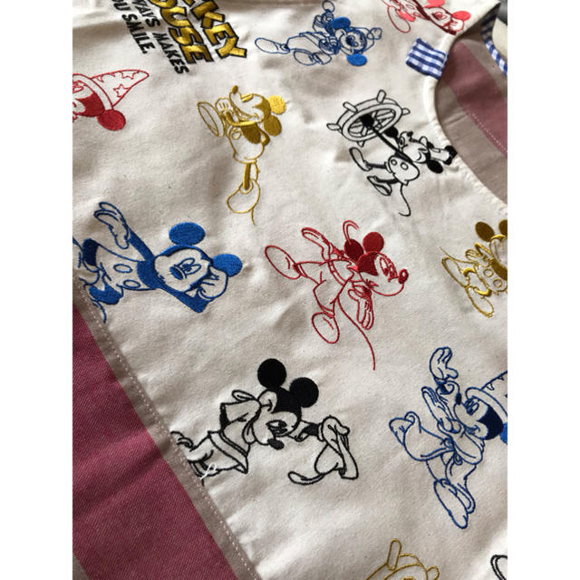 ミッキーマウス(ミッキーマウス)のディズニー ミッキーマウス こだわり刺繍 エプロン 保育士 新品 レディースのレディース その他(その他)の商品写真