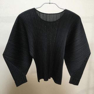 プリーツプリーズイッセイミヤケ(PLEATS PLEASE ISSEY MIYAKE)のプリーツプリーズ 黒 STILTED FORM  トップス シャツ カットソー(カットソー(長袖/七分))