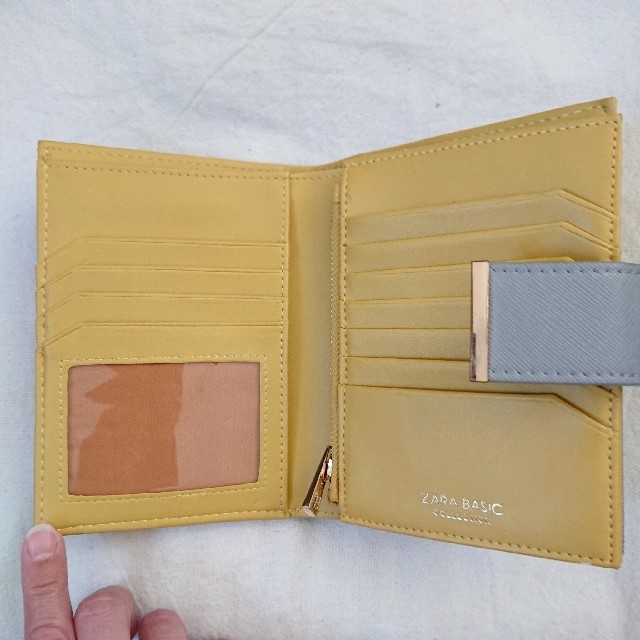 ZARA(ザラ)のzara 財布 レディースのファッション小物(財布)の商品写真