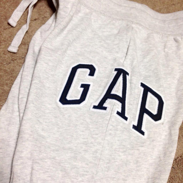 GAP(ギャップ)の中村アンさん私服着用 GAPスウェット レディースのパンツ(カジュアルパンツ)の商品写真