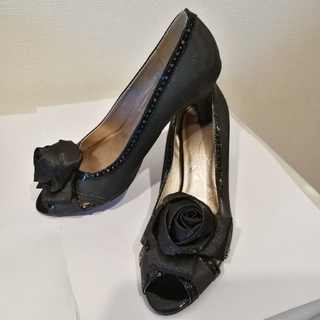 マリクレール(Marie Claire)のレディース靴①②黒色+茶色パンプス2足(ハイヒール/パンプス)