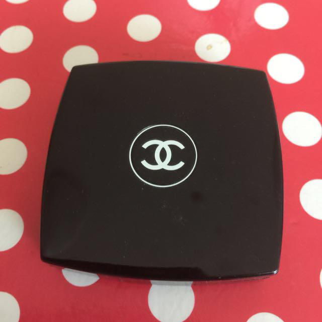 CHANEL(シャネル)のCHANELアイシャドウ コスメ/美容のベースメイク/化粧品(その他)の商品写真