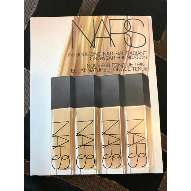 NARS(ナーズ)のNARS ファンデーション 試供品 コスメ/美容のキット/セット(サンプル/トライアルキット)の商品写真