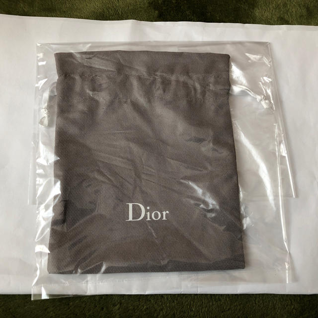 Dior(ディオール)の【M様専用】Dior巾着 コスメ/美容のベースメイク/化粧品(その他)の商品写真