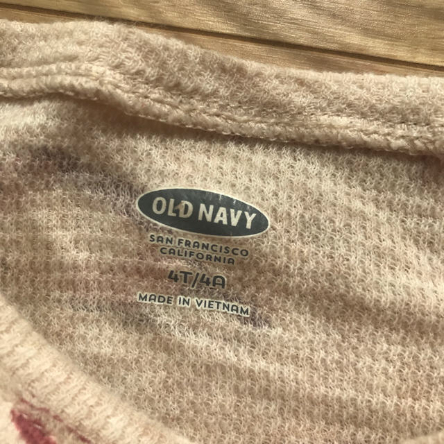 Old Navy(オールドネイビー)のオールドネイビー 小鳥柄ロンT /4T キッズ/ベビー/マタニティのキッズ服女の子用(90cm~)(Tシャツ/カットソー)の商品写真