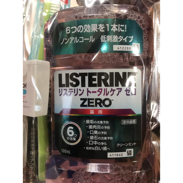 LISTERINE(リステリン)のリステリン500ml＋100ml、歯ブラシ、ワックスフロスサンプルセット コスメ/美容のオーラルケア(マウスウォッシュ/スプレー)の商品写真