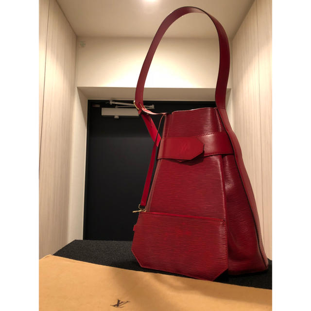 【超美品】LOUIS VUITTON サック・デポール エピ レザー 希少品