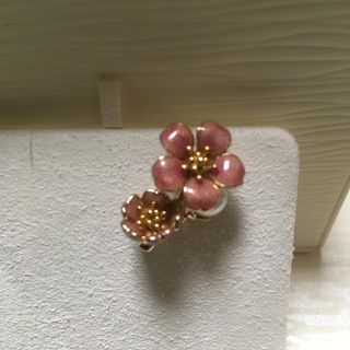 ミキモト(MIKIMOTO)の【つかっちぃ様専用】ミキモトパール k18ブローチ 梅の花(ブローチ/コサージュ)