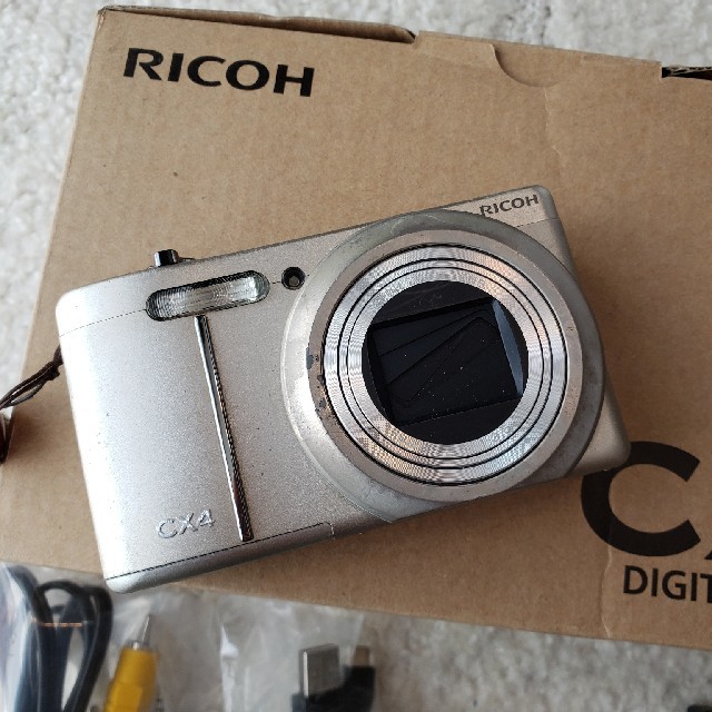 RICOH(リコー)のRICOH　CX4　デジタルカメラ スマホ/家電/カメラのカメラ(コンパクトデジタルカメラ)の商品写真