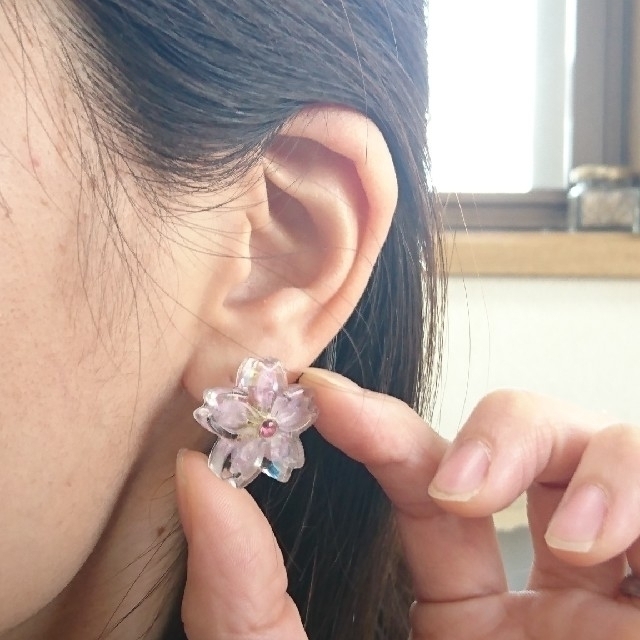 蓄光☆*°まるごと桜の春ピアス(樹脂ポスト・イヤリングなどに変更可 ...