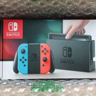 ニンテンドースイッチ(Nintendo Switch)のNintendo Switch 本体(Joy-Conネオンブルー/ネオンレッド)(家庭用ゲーム機本体)