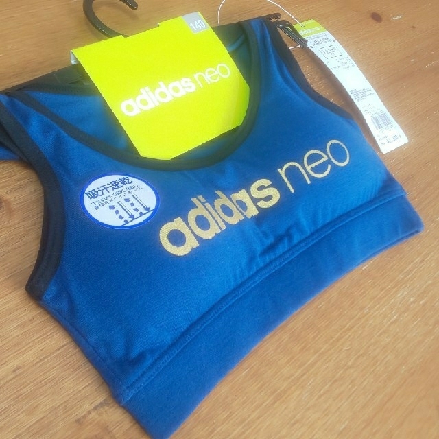 adidas(アディダス)の新品 adidas スポーツブラ140 キッズ/ベビー/マタニティのキッズ服女の子用(90cm~)(下着)の商品写真