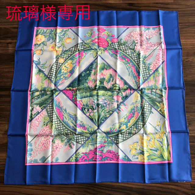 新品・未使用】HERMES エルメス/花柄 大判 スカーフ 90㎝×90